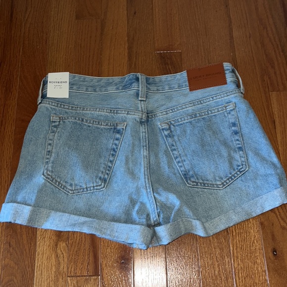 Lucky Brand Shorts - Picture 4 of 4